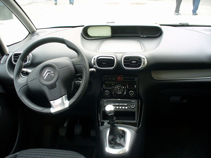 Citroen C1 steering wheel