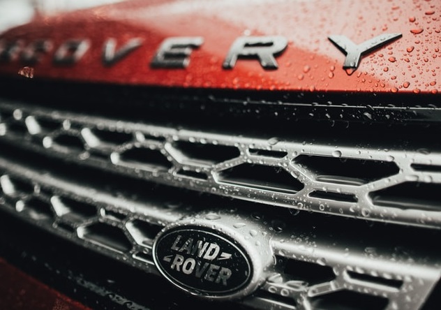 Red land rover discovery grill